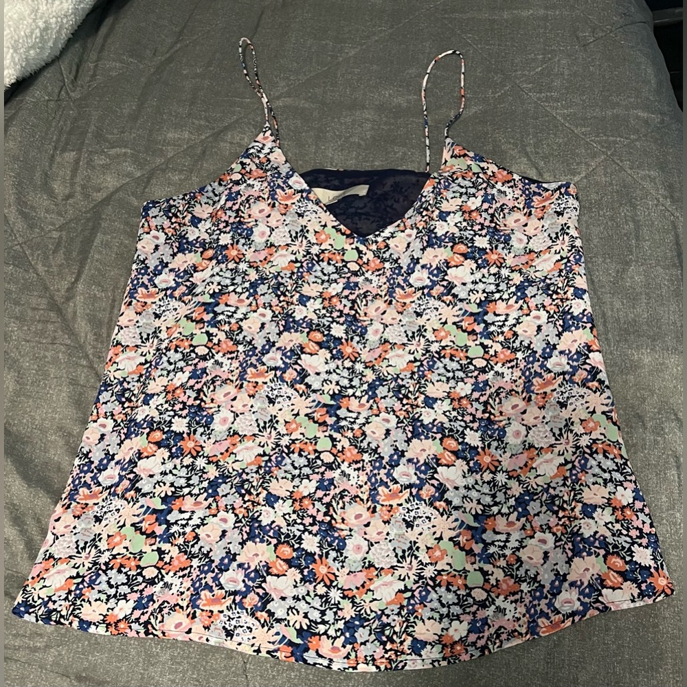 Loft | small floral flowy top